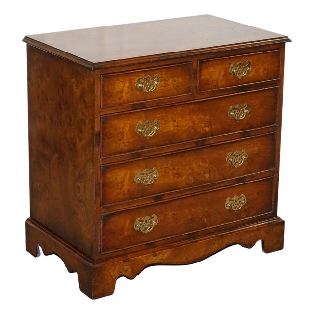 Georgian Style Chest of Drawers in Elm For Sale