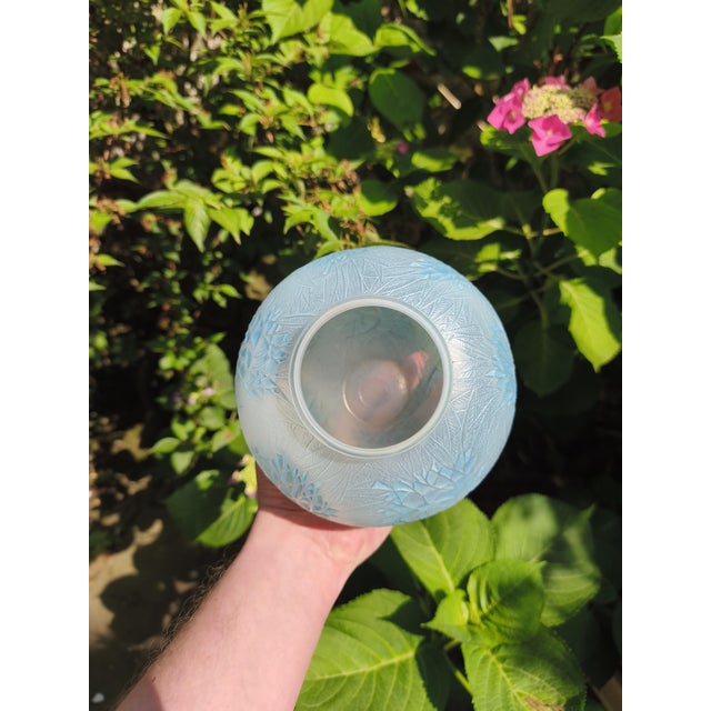 Art Deco Cased Opalescent Glass Esterel Vase from René Lalique, 1923 For Sale - Image 9 of 11