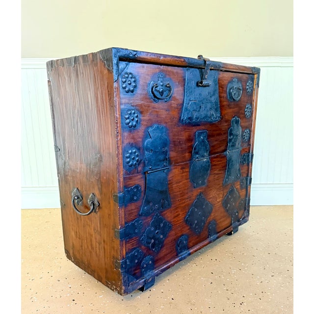 Mid-Century Modern Rare Korean Gangwon Do Bandaji Chest Dynasty For Sale - Image 3 of 18