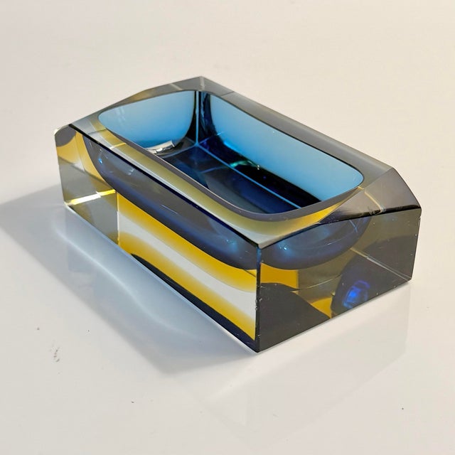 1960s Flavio Poli for Seguso Vetri D’Arte Murano Sommerso Blue & Amber Glass Ashtray For Sale In Miami - Image 6 of 11