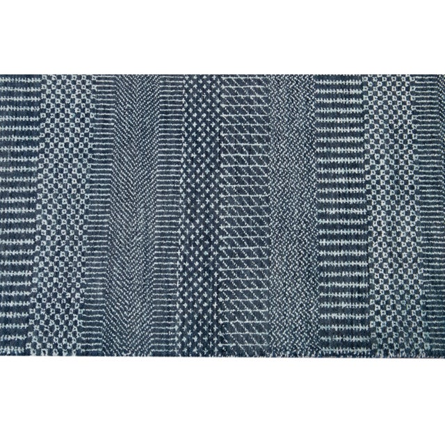 Textile 20th Century Vintage Savannah Style Wool Rug For Sale - Image 7 of 12