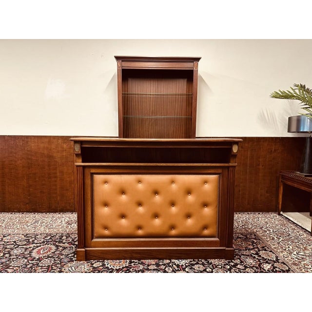 English Chesterfield Mahogany Bar with Bar Stools, Set of 5 For Sale - Image 3 of 18