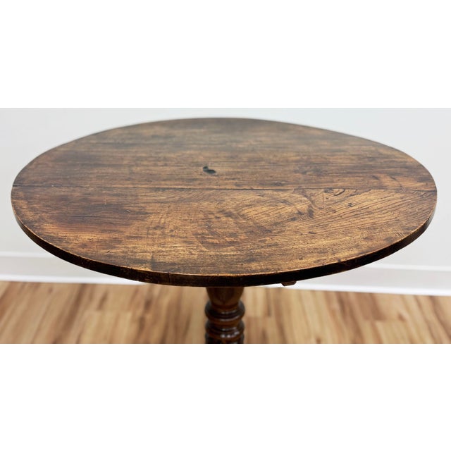 Antique Late 18th C Round English Walnut Tilt-Top Table For Sale - Image 11 of 15
