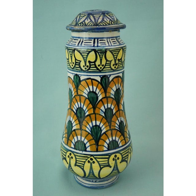 Item : A magnificent small tree with a glazed and vitrified ceramic lid, entirely wheel-modeled and hand-decorated with...