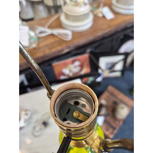 Transparent 1960s St. Clair Paperweight Glass Company Lamp For Sale - Image 8 of 9