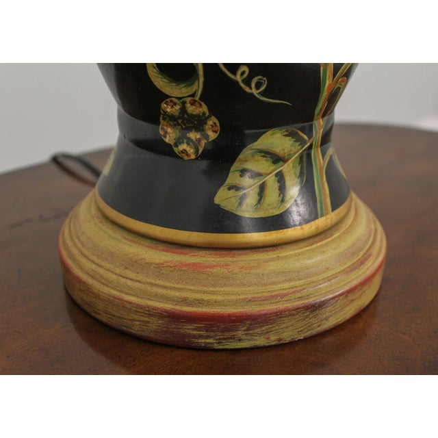 Wildwood Bird & Floral Decorator Table Lamp For Sale In Philadelphia - Image 6 of 12