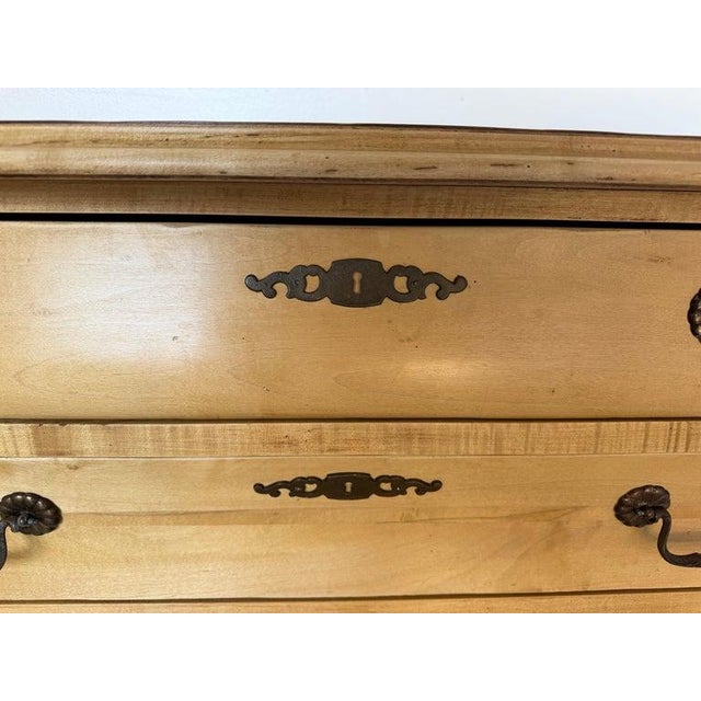 Mid 20th Century A Sculptural Dutch Bombe Commode in Bleached Maple For Sale - Image 5 of 18