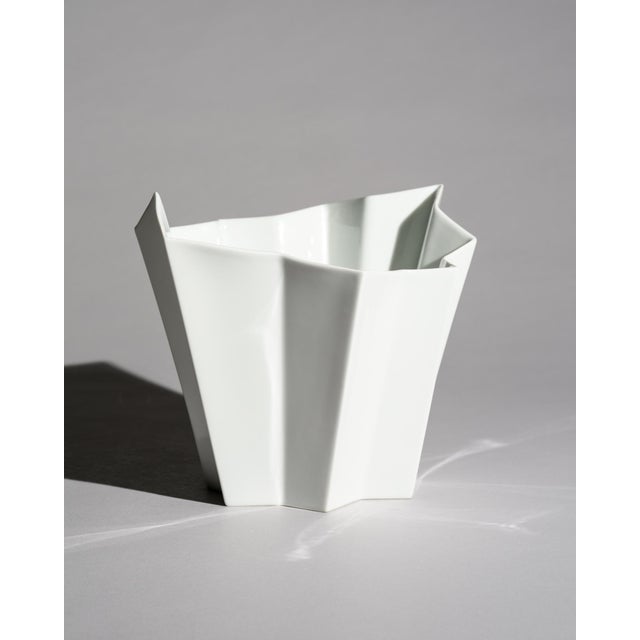 Mid-Century Modern Vintage Sculptural Glossy Porcelain Vase by Heinrich Fuchs, 1960s For Sale - Image 3 of 9