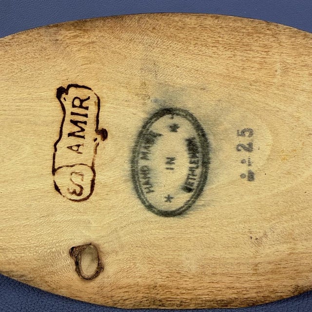 20th Century Sacred Sculpture Madonna with Child in Carved Wood by Bethlehem Amir, 1950s For Sale - Image 11 of 14