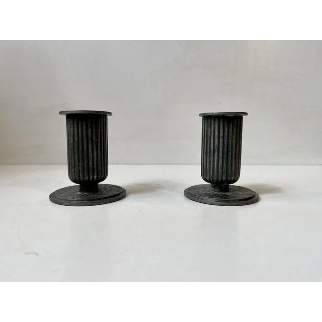 Art Deco Corinthian Column Candlesticks in Pewter, 1920s, Set of 2 For Sale - Image 3 of 9