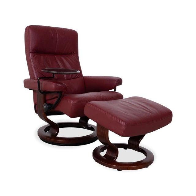 Set of Leather Atlantic Recliner and Ottoman in Red Genuine Leather from Stressless For Sale - Image 18 of 18