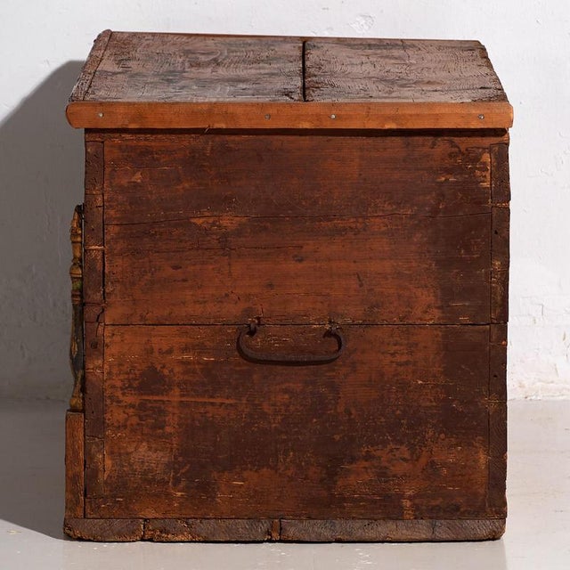 Antique Brown Trunk with Floral Motifs, 1920s For Sale - Image 4 of 18