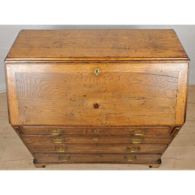 George III Desk in Oak, 1780 For Sale - Image 6 of 18