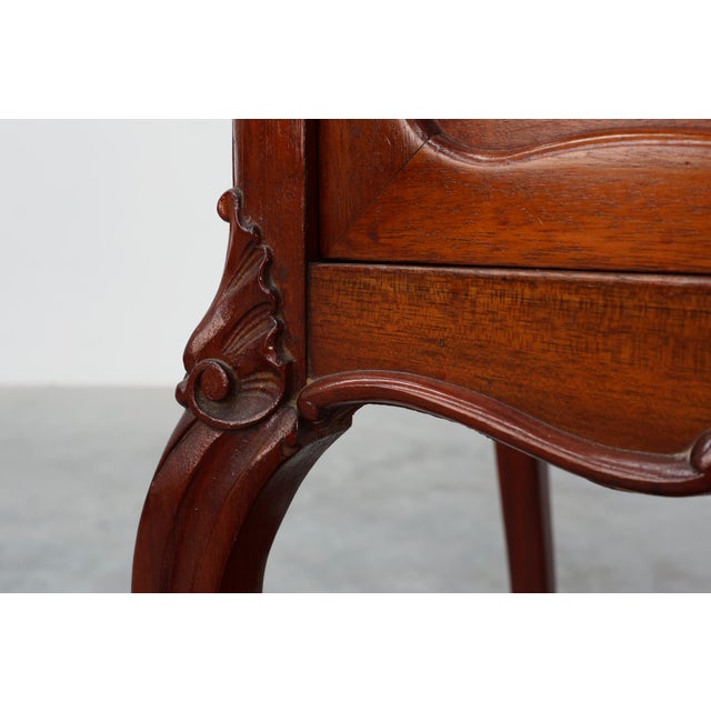 Walnut Louis XV Nightstands with Carrara Marble Tops, France, 1900, Set of 2 For Sale - Image 14 of 17