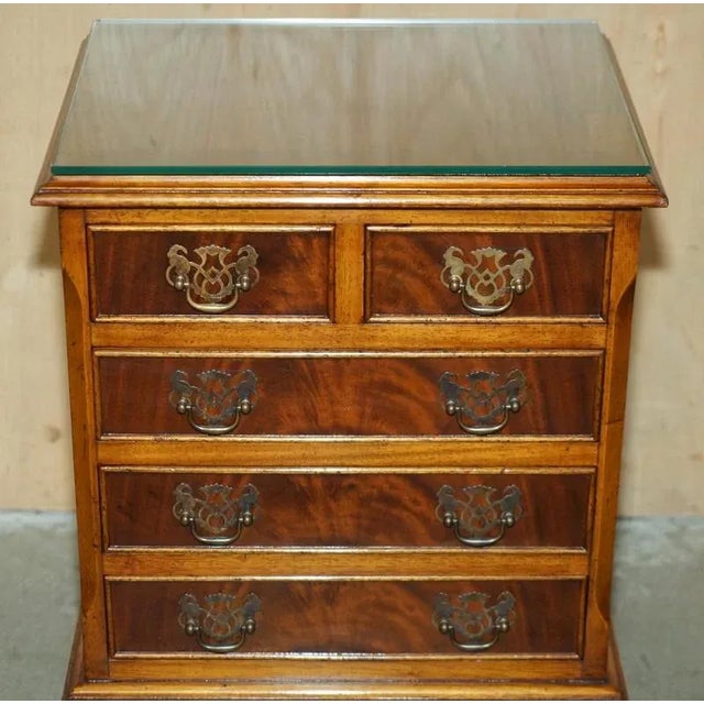 Vintage Flamed Hardwood Nightstands with Drawers, Set of 2 For Sale - Image 14 of 18