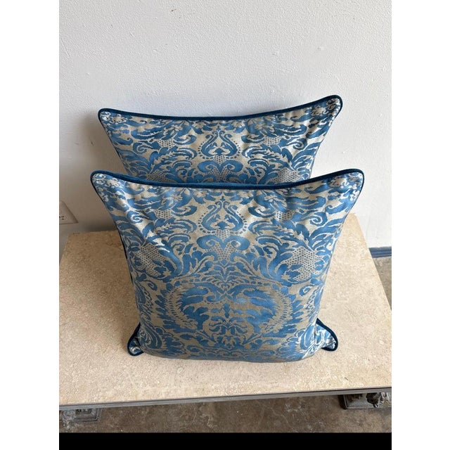 Baroque Pair of Venetian Fortuny Textile Pillows For Sale - Image 3 of 7
