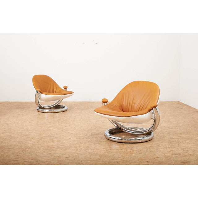 White Lacquered Anaconda Armchairs with Tubular Steel Frames, Fiberglass Shells, and Cognac Leather Covers by Paul Tuttle for Strässle, 1971, Set of 2 For Sale - Image 12 of 12