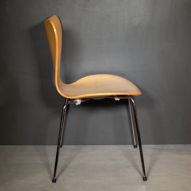 Fritz Hansen Series 7 Chair-Maple For Sale In San Francisco - Image 6 of 8