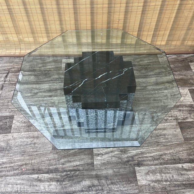 1980s Postmodern Black Marble Base Octagonal Coffee Table. Circa 1980s. For Sale - Image 5 of 18