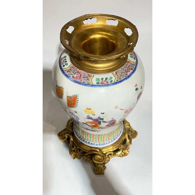 French Gilt Bronze Mounted Chinese Export Style Porcelain Vase with Cover For Sale - Image 12 of 12