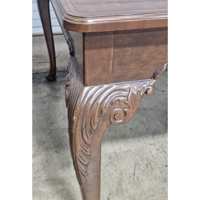 Baker Furniture Company Late 20th Century Baker Stately Homes Queen Anne Burled Walnut Extension Dining Table 4 Leaves For Sale - Image 4 of 12