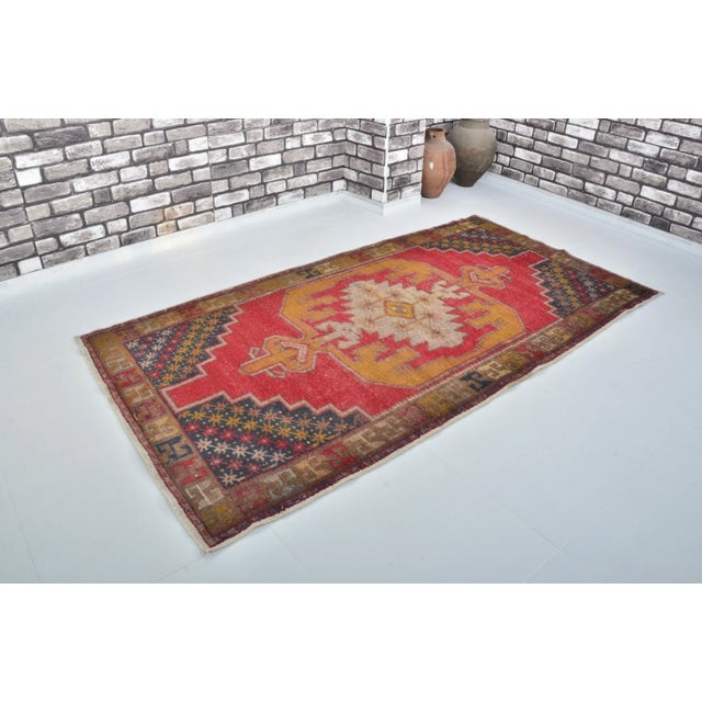Brown Anatolian Red Decorative Rug, 1960 For Sale - Image 8 of 10