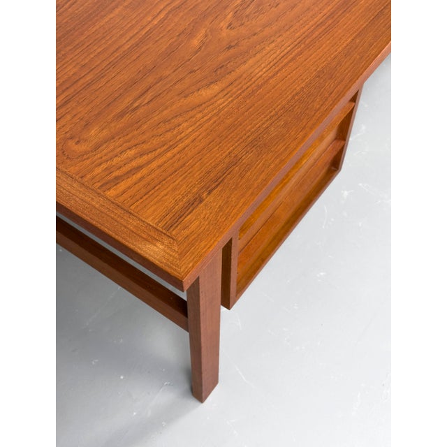 Mid-Century Modern Teak Desk by Svend Åge Madsen for Sigurd Hansen, 1960s For Sale - Image 10 of 18