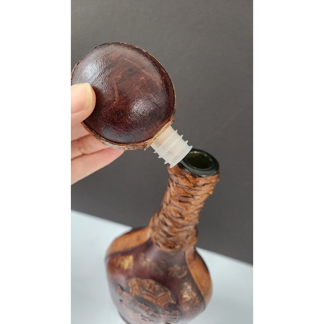 Mid 19th Century Leather-Wrapped Glass Decanter With Heraldic Crest, Western Lodge Style For Sale - Image 15 of 18