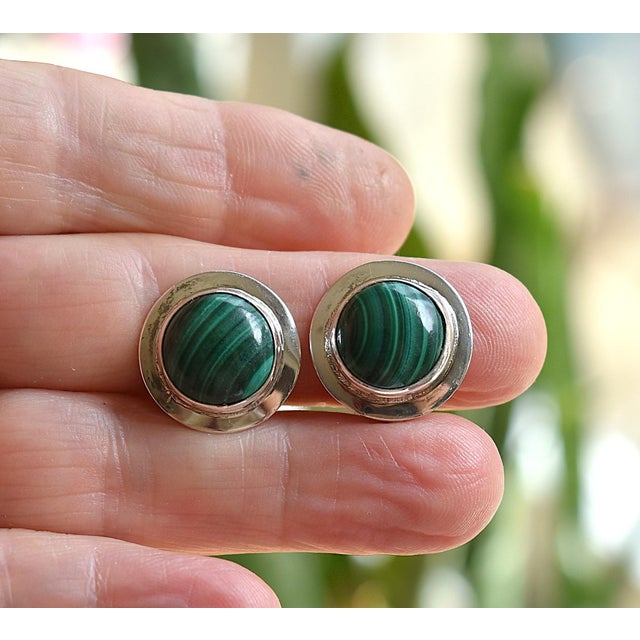 Vintage Sterling Silver Malachite Clip-on Stud Earrings, A Pair For Sale - Image 15 of 18