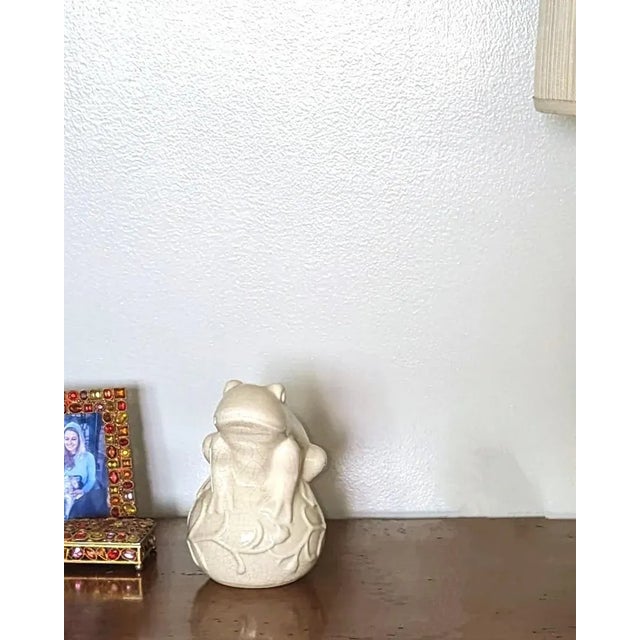 CORRECTION TO SHIPPING TIME, THIS IS SELLER SHIPPING, ARRIVAL TIME IS 4-10 DAYS FROM PURCHASE DATE. Vintage frog perched...