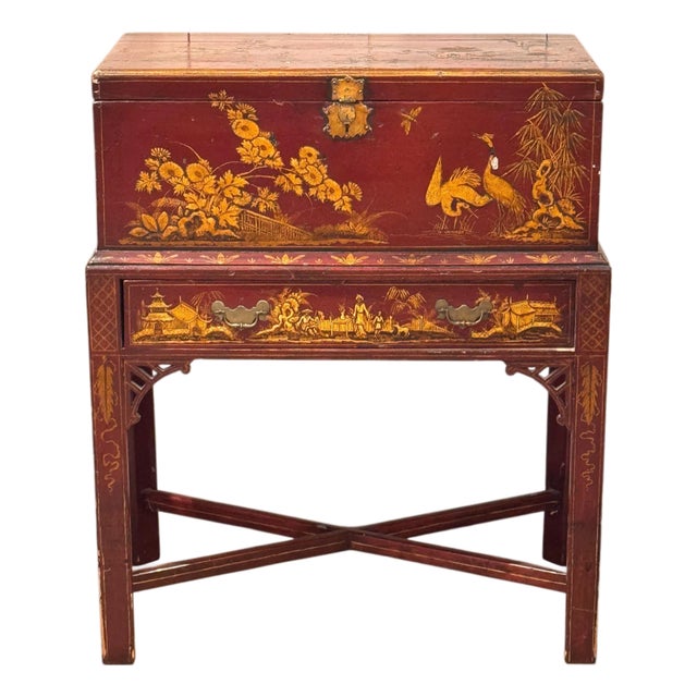 Chinoiserie Decorated Box on Stand For Sale