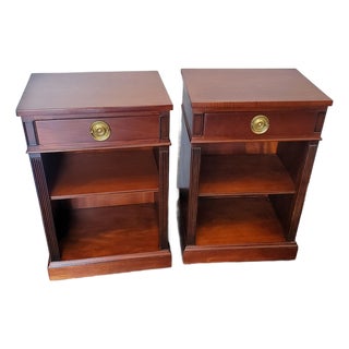 Chippendale Pair of Nightstands Bedside Stands Mahogany Kittenger Company For Sale