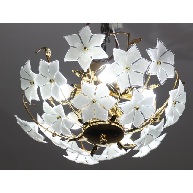 Glass Grace Kelly, Delicious Murano Ceiling Light White Flowers, 1980 For Sale - Image 7 of 16