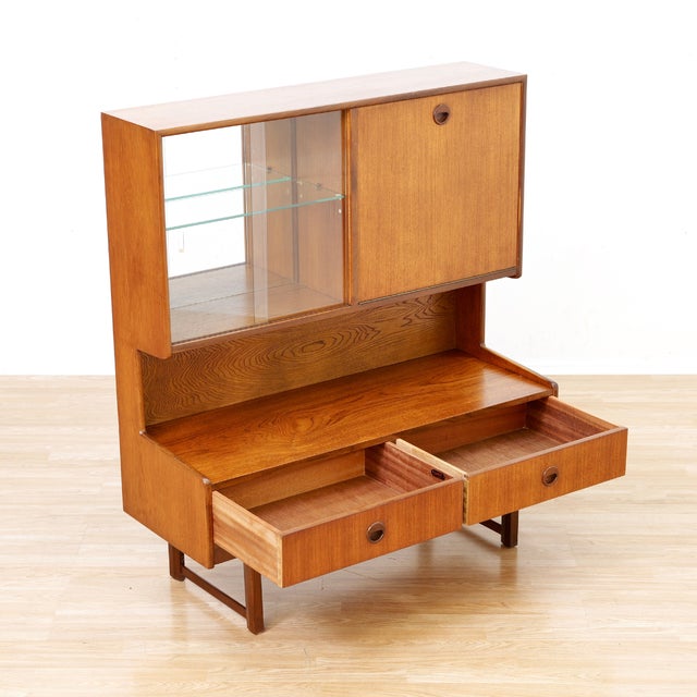 1960s 1960S Mid Century Display Case China Cabinet by Turnidge of London For Sale - Image 5 of 10