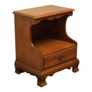 High End Vintage Solid Maple Colonial Early American 20″ Open Cabinet Nightstand For Sale