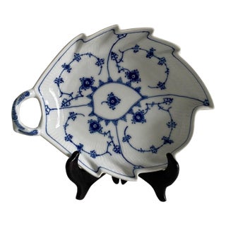 Royal Copenhagen Ceramic Leaf Dish - Blue Fluted Half Lace Border (No Trim) Pattern – 20th Century - 9" For Sale