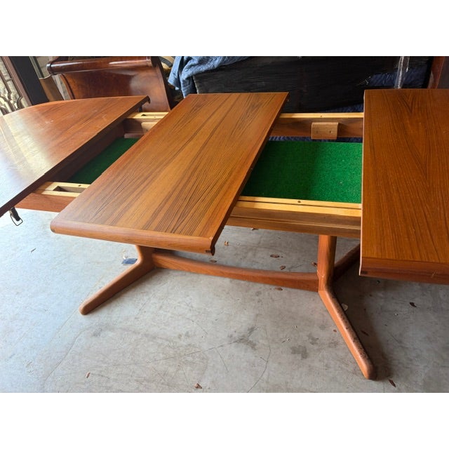 Mid-Century Modern 1960s 7 Ft Danish Teak Oval Dining Table W/ 20" Hide Away Center Leaf For Sale - Image 3 of 5