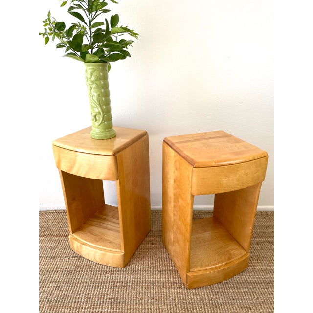 Vintage Mid-Century Modern Heywood Wakefield Pair of Airflow Nightstands in Wheat For Sale - Image 10 of 17