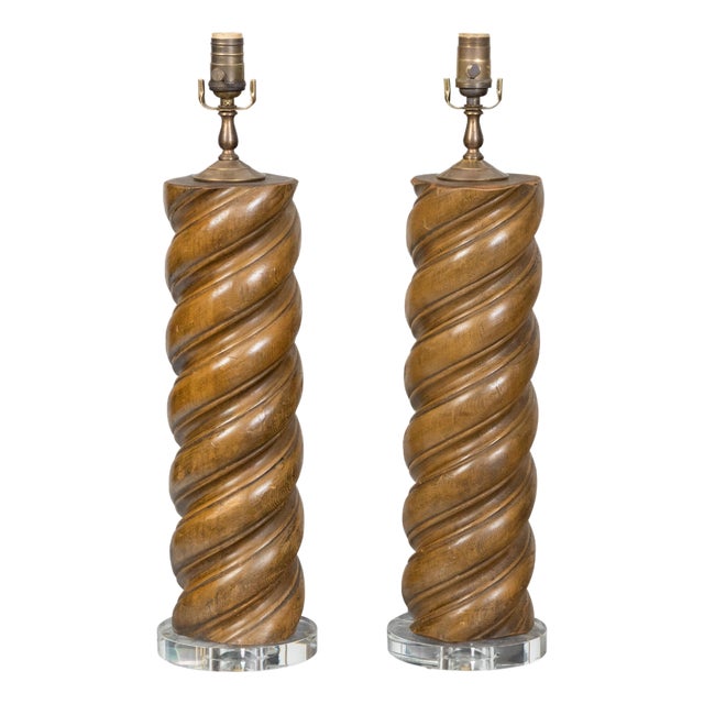 Mid 20th Century French Midcentury Twisted Solomonic Column Style Table Lamps on Lucite - Pair For Sale