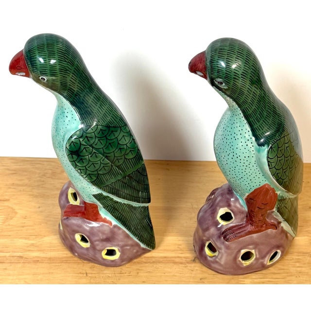 Pair 20th Century Chinese Export Famille Verte Porcelain Parrots, Kangxi Style For Sale - Image 13 of 18