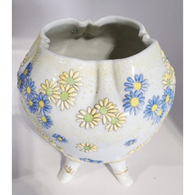 1900 - 1909 Rare Antique A. A. Vantine Japanese Footed Moriage Porcelain Planter For Sale - Image 5 of 8