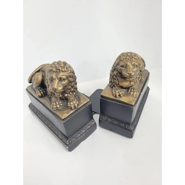 1950s 1950s Neoclassical Lion Chalk Sculpture Cat Bookends - Set of 2 For Sale - Image 5 of 10