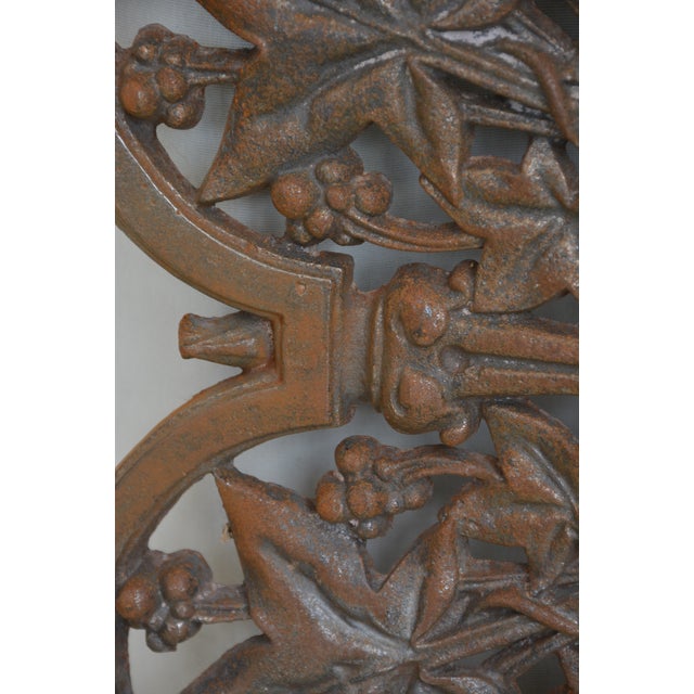 Antique Victorian Cast Iron Ceiling Rose with Ivy Leaves, 1870 For Sale - Image 11 of 14