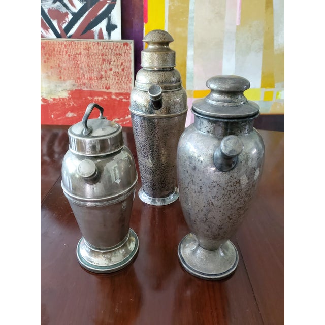 Vintage Mid Century Modern Cocktail Shakes- Set of 3 For Sale In Boston - Image 6 of 6