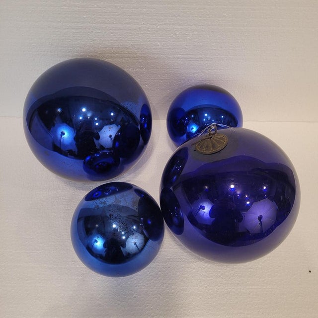 1930s Late 19th Century Indigo Blue Spheres in Eglomisé Glass, France, 1930s, Set of 4 For Sale - Image 5 of 18