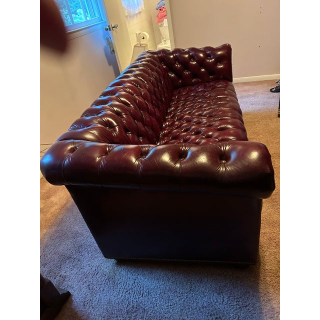 1980s Vintage Chesterfield Style Leather Sofa by Hancock and Moore For Sale - Image 5 of 16