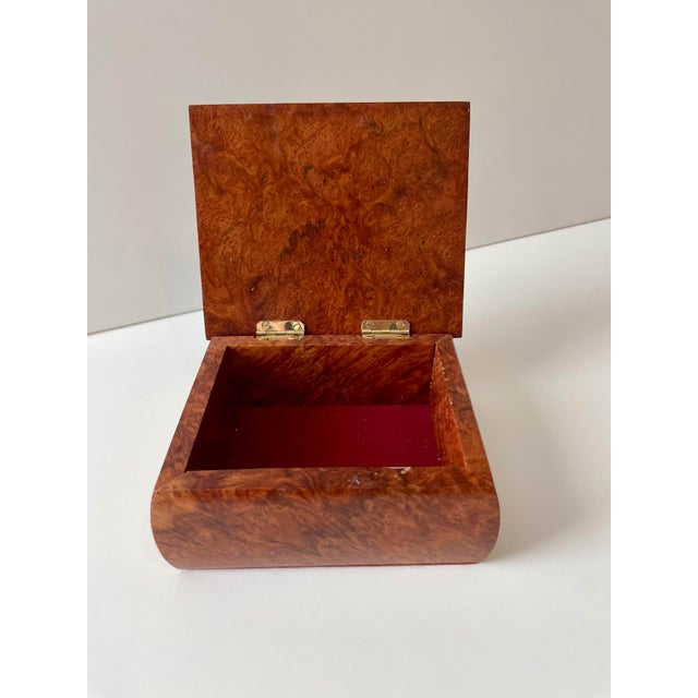 1990s Burl Wood Jewelry Keepsake Box For Sale In Savannah - Image 6 of 9