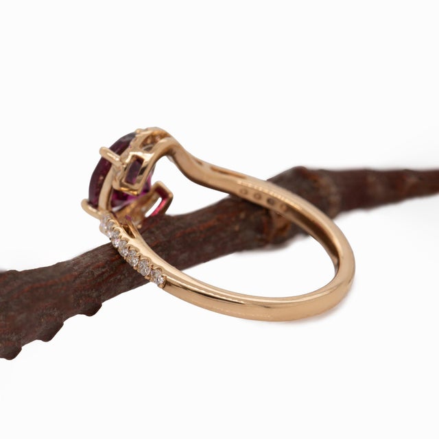 Metal 1.4cts Purple Garnet Ring With Natural Diamonds Accents: Solid 14k Gold, 7mm For Sale - Image 7 of 8