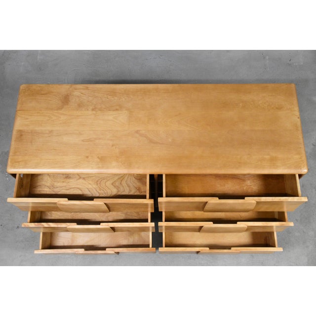 Heywood-Wakefield 1950s Refinished Solid Maple Kohinoor Dresser by Heywood Wakefield For Sale - Image 4 of 9