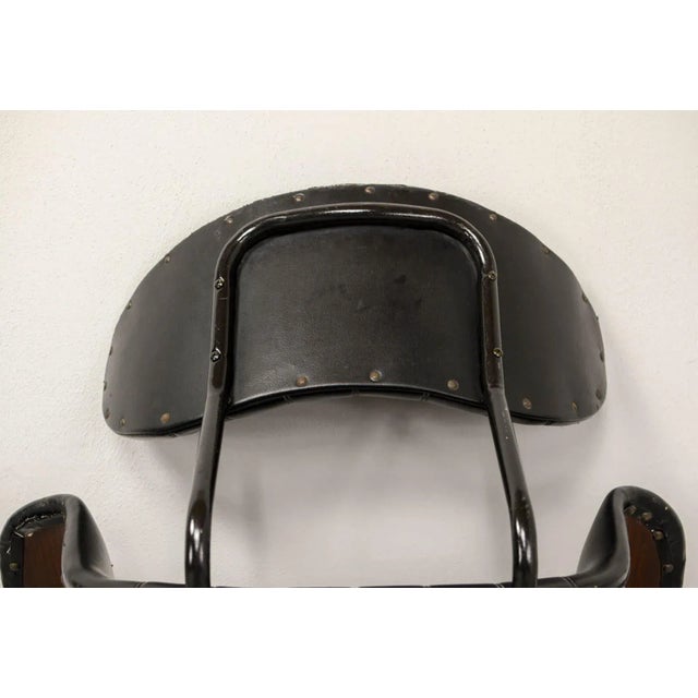 Italian Rosewood & Black Leatherette Swan Chair with Black Steel Feet & Brass Tips, 1960s For Sale - Image 11 of 15